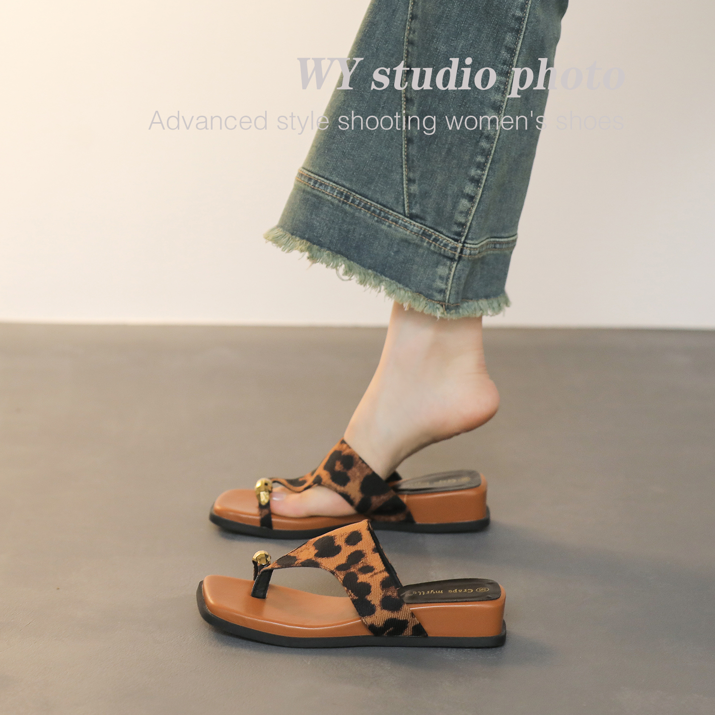 Crape Myrtle 2026 New Gold Buckle Toe Clip Soft Leather Thick Sole Sandals for Women Summer Casual Beach Slippers - Image 2