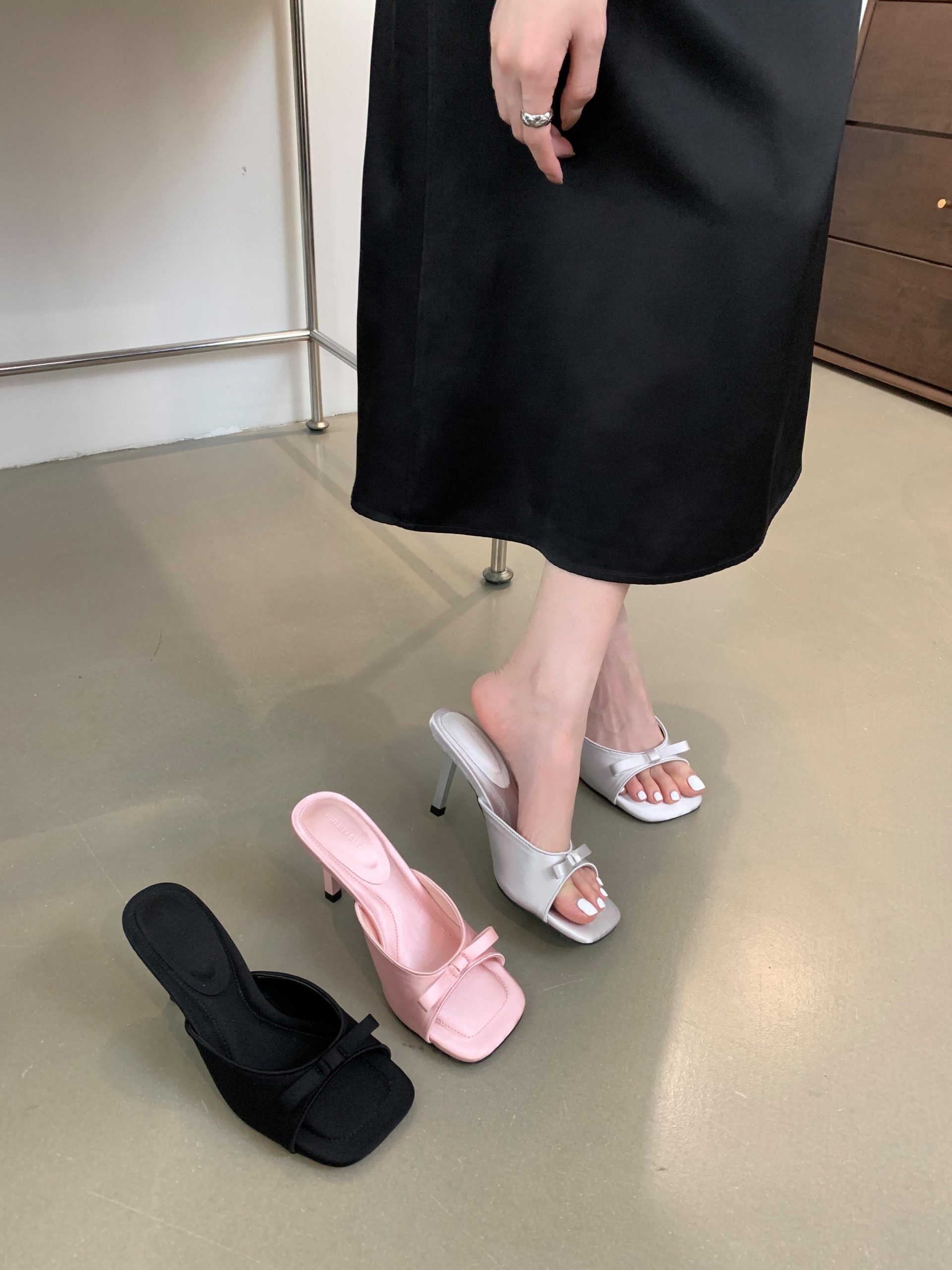 French Elegant Solid Color Bow Square Toe Open Toe Thin Heel Slippers Summer Fairy Style High Heels - Image 4