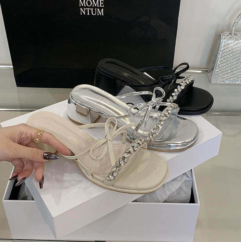 French Style Rhinestone Bow Slippers for Women 2025 Summer New Design Silver Open Toe Sandals - Image 2