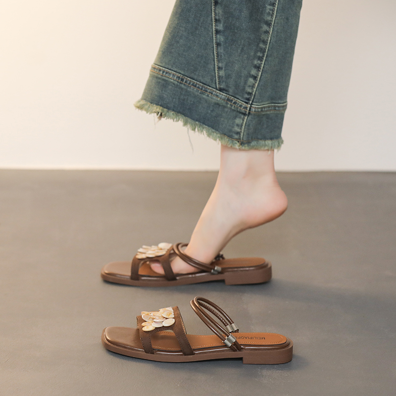 Summer New Bohemian Beaded Flat Open Toe Sandals for Women with Shell Decoration Two-Way Wear - Image 4